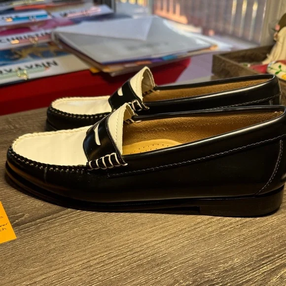 G.H. Bass & Co. Black and White Loafers - Picture 5 of 9